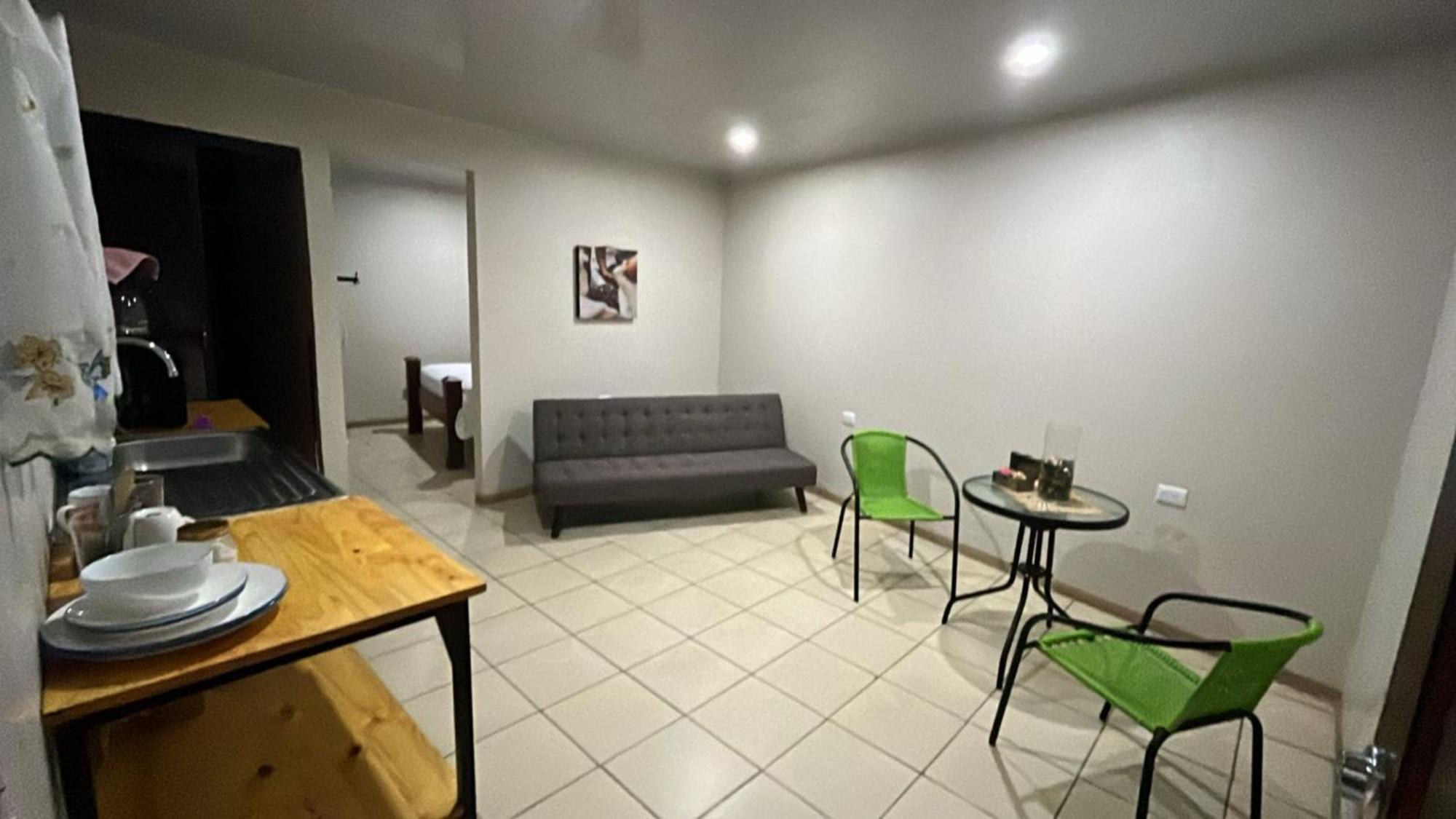 Rivera Family Airport Apartments Río Segundo Exterior foto